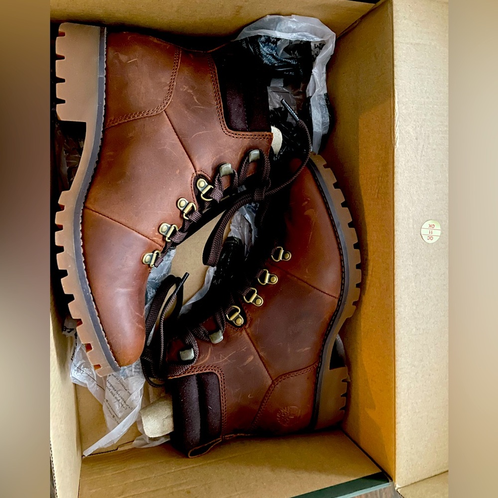 Brand New -Timberland leather boots- hiker.
